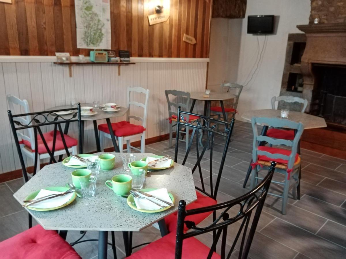 Les P'Tites Pistes Bed & Breakfast Chaux-des-Pres Exterior photo