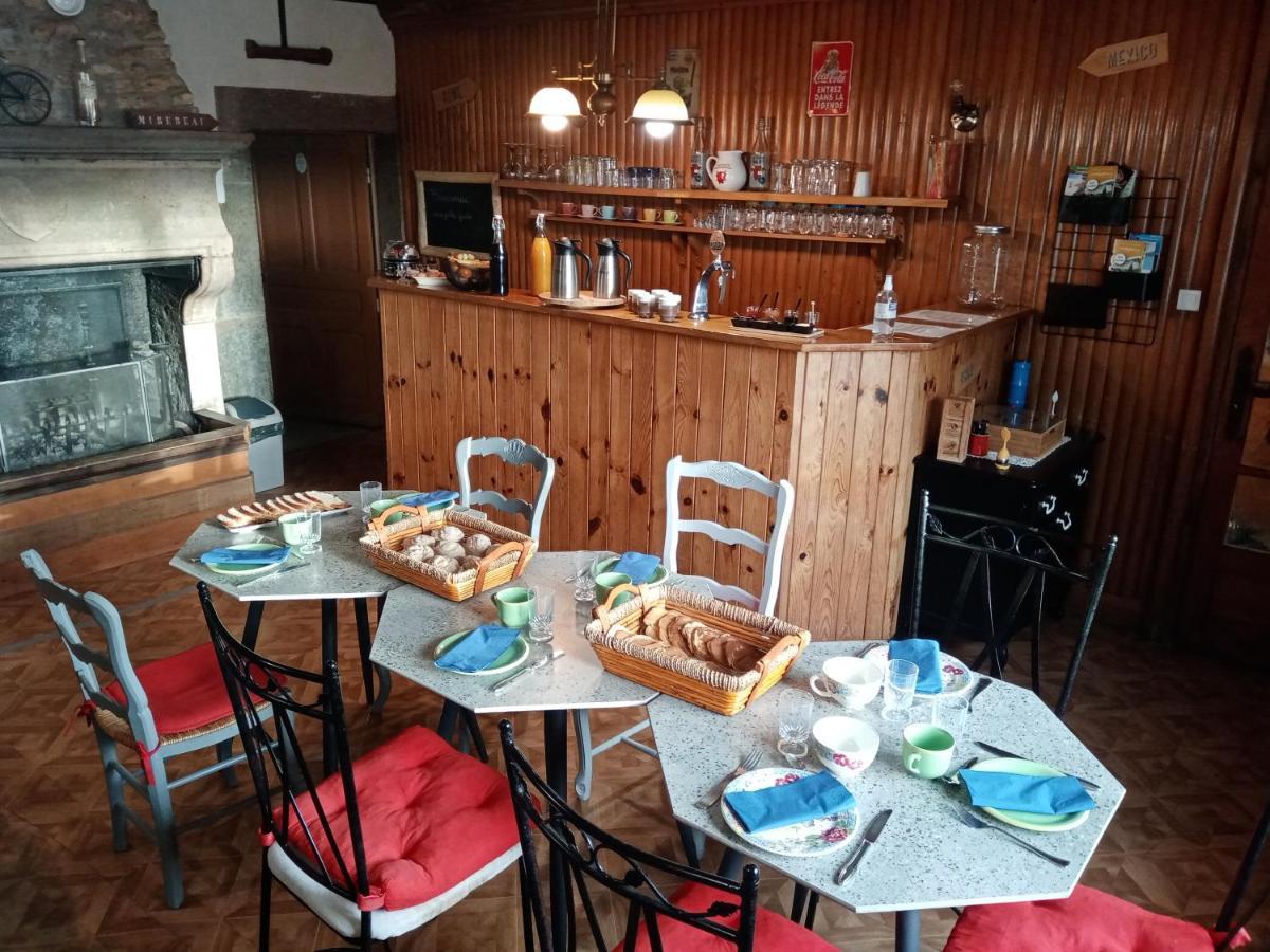 Les P'Tites Pistes Bed & Breakfast Chaux-des-Pres Exterior photo